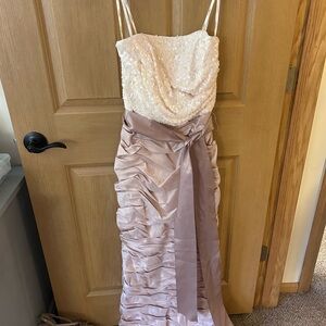 Beautiful Catchet gown! GREAT SHAPE!